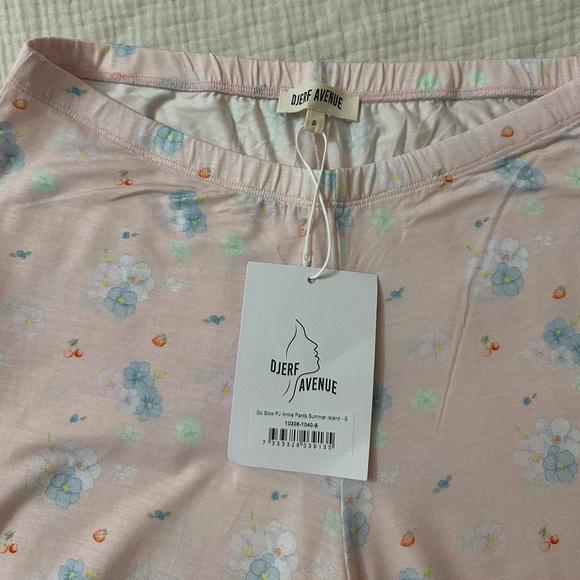 NWT Ms. Djerf 🌸PANTS🌸 - Picture 4 of 8
